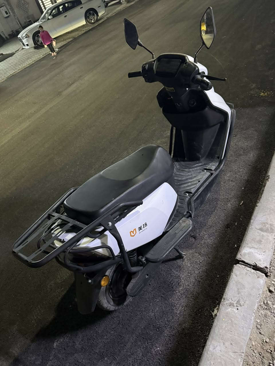 سلام عليكم دراجه شحن للبيع مكاني بغداد مدينه الصدر ***********
