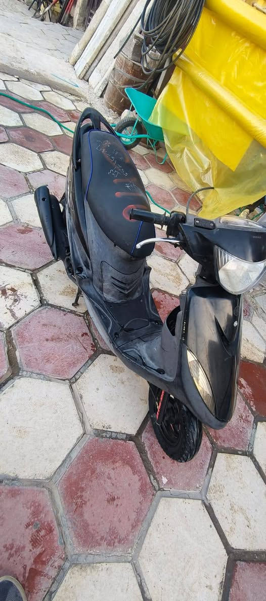 السلام عليكم دراجه ماكس عدله رمبه مكفوله كفاله عامه دراجه حلوه وبعده بل الكارتون السعر 1200 وبيها مجال  العنوان ناصريه مركز ***********
