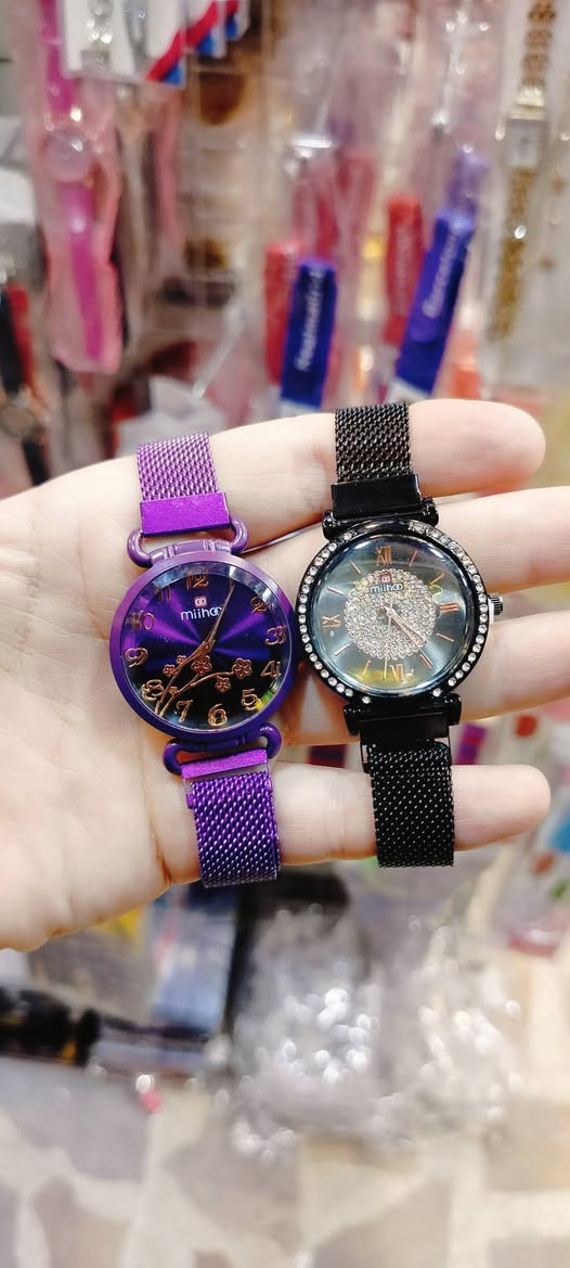 ✨👑 اكسسوارات نسائية مميزة لعيد الفطر 👑✨
وهاي بضاعة الاكسسوارات النسائية
من ساعات – نظارات – مكياج – عطور وغيرها من الأشياء الجميلة 🌸
كلها من أحسن وأجود النوعيات
وبـ أفضل الأسعار من مجمع أحسن الأسعار.
تعالوا ونورونا واختاروا الشي اللي يعجبكم
وخلو كشخة العيد تكتمل بأجمل الاكسسوارات ✨
📸 الأسعار موجودة أسفل الصور داخل المنشور
⬆️ فوتوا على صفحتنا وشوفوا كل الأسعار وجديد البضاعة
👈🏻 @احسن الاسعار
🚚 التوصيل متوفر:
داخل الموصل: 2000 – 3000 دينار حسب المنطقة
إلى المحافظات: 5000 دينار
⏰ أوقات الدوام في مجمع أحسن الأسعار:
يومياً من 11 صباحاً إلى 11 مساءً
🎉 ومتواجدين معاكم أيضاً أيام عيد الفطر
حتى تجونا وتفرحون الأولاد والبنات بالألعاب
اللي مجهزينها لكم خصيصاً للعيد 🎁
📍 العنوان:
الموصل – حي البلديات – فرع بانزيخانة النور
📍 موقعنا على خرائط Google:
https://maps.app.goo.gl/zGfiZYHRAT1M36q77⁠�
🎉 كل عام وأنتم بألف خير 🎉
#الموصل #عيد_الفطر #اكسسوارات_نسائية #ساعات_نسائية #نظارات_شمسية #مكياج
#عطور #عروض_الموصل #توصيل_الموصل #مجمع_احسن_الاسعار #الموصل_حي_البلديات


**إذا كنت صاحب هذا الإعلان وتريد حذفه لأي سبب، رجاءا أرسل رسالة إلى الدعم الفني**