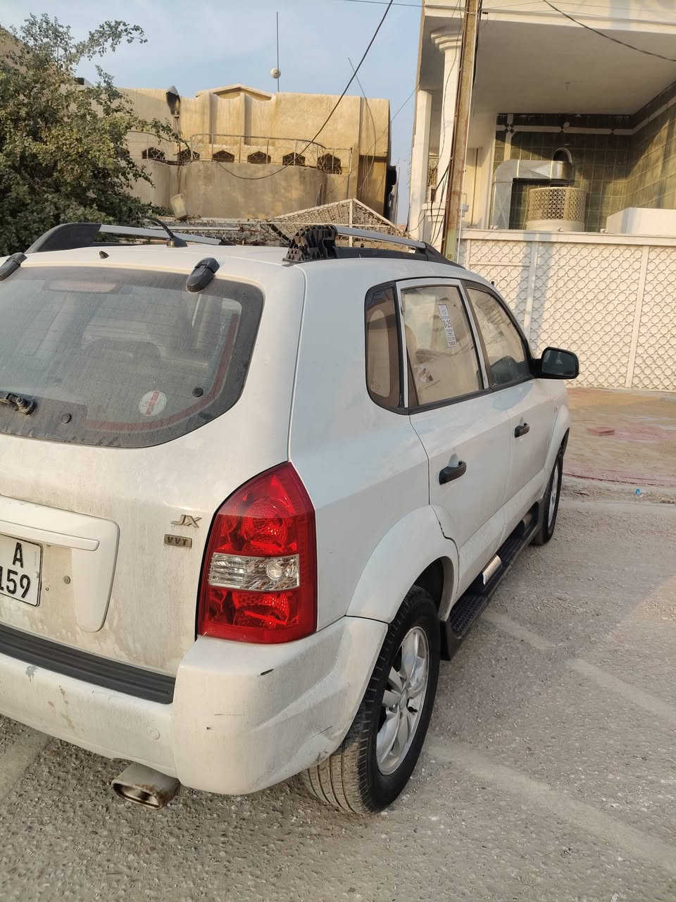 توسان 2009 للبيع
سياره نظيفه مكينه وكير نظيف 
بيها ضربيه باب بصف السايق 
السعر 107 لل استفسار واتساب او اتصال 
***********
مكاني كربلاء
