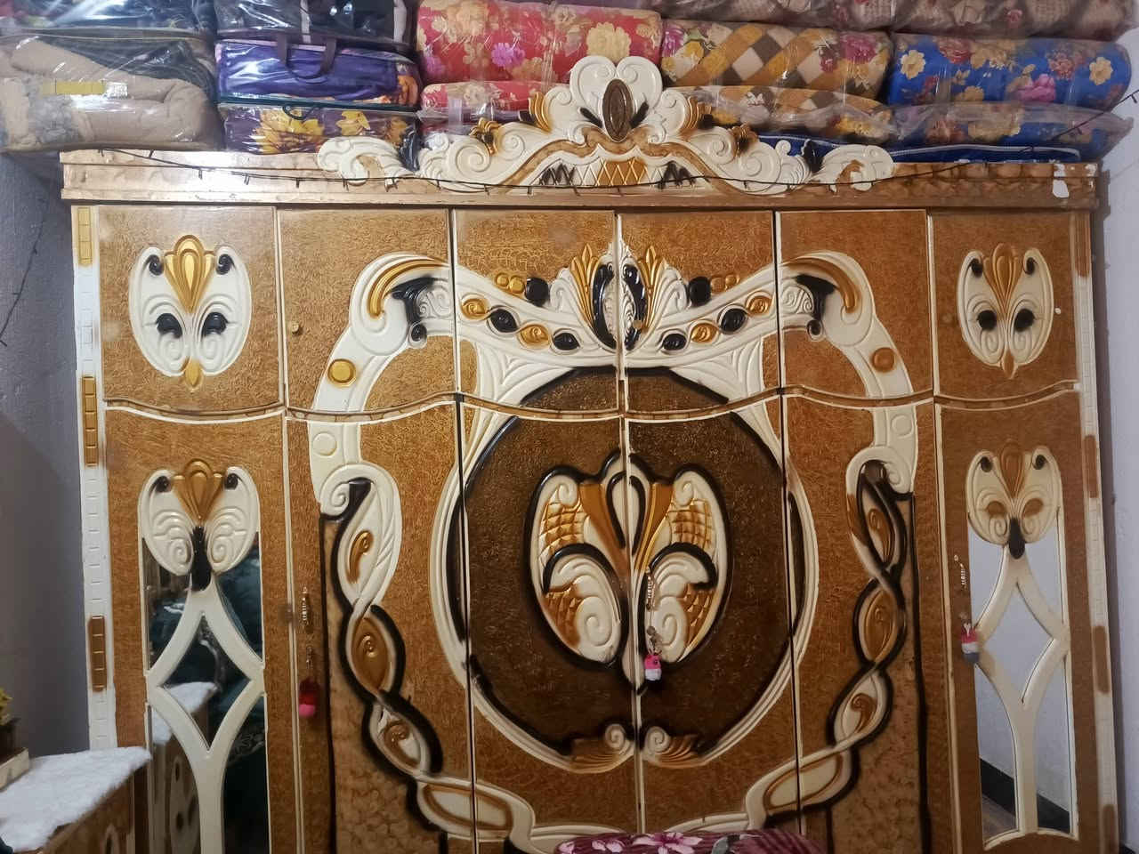 سلام عليكم غرفه للبيع السعر خاص واتصال على رقم ***********
