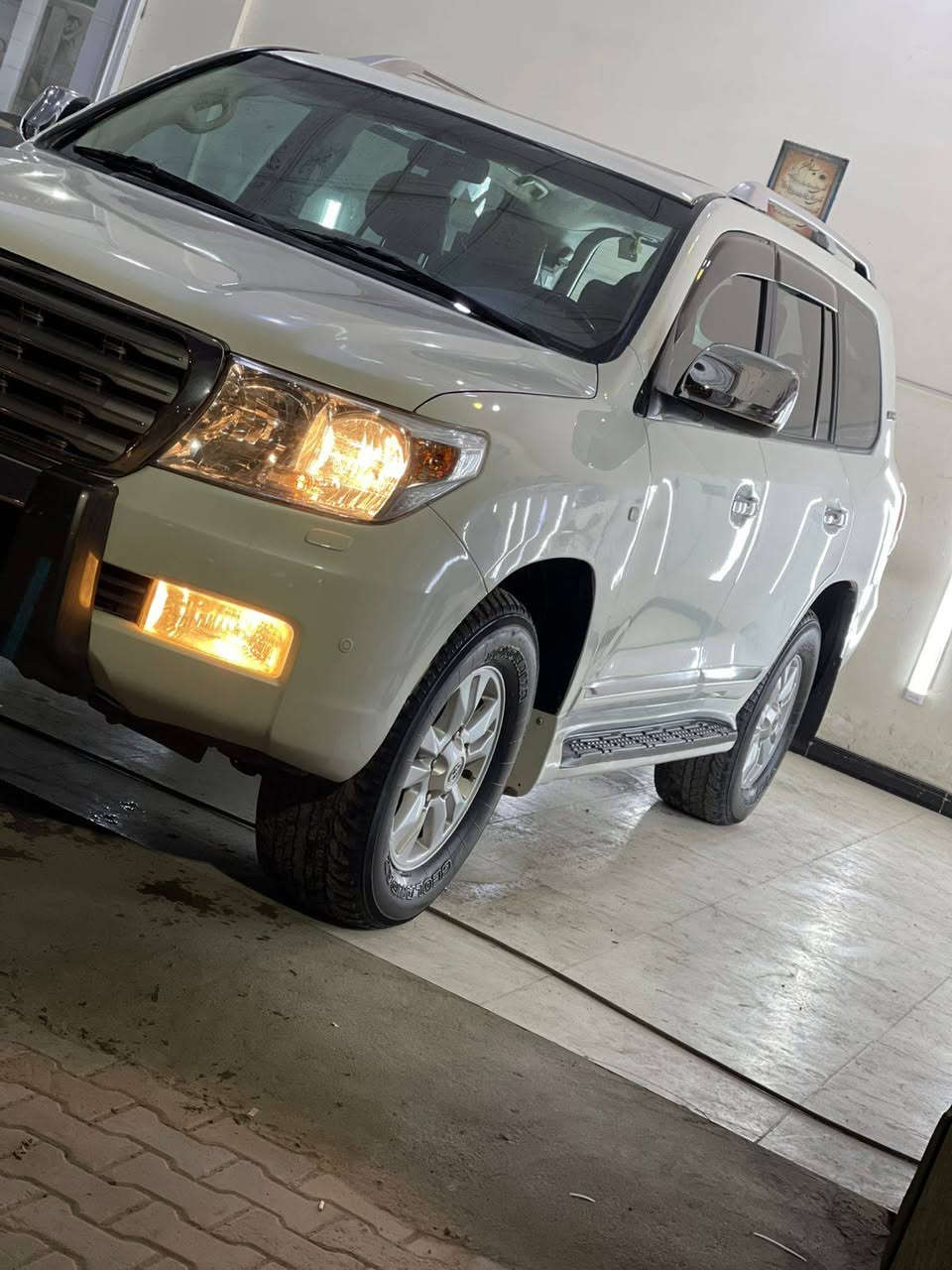 يالله ادوات ادوات ادوات  لاندكروز 2011 خليجي 8 سلندر فول  حاوية جاهزة من كلشي  ملاحظة بيهة كصة جاملغ خلفي فقط والباقي مكفول البدي شوف العين خوان  كتبت التفاصيل كاملة الك يمي مكينة وكير وشاصي سليمات وماكغل الصبغ  تعهد من السرقة والعشائر العنوان البصرة سعر 155 بيهة مجال كلش قليل حك الجية. *********** بدون مروس
