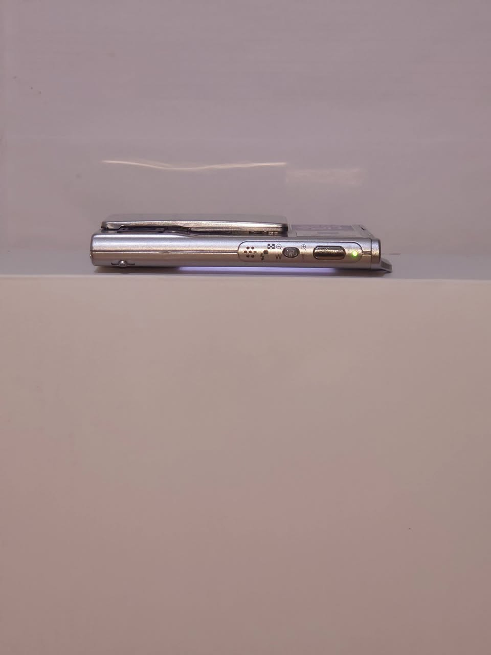 Sony DSC-T7 
مستخدم نظيف شرط الفحص ملحقات شاحن وبطارية 
80 الف


**إذا كنت صاحب هذا الإعلان وتريد حذفه لأي سبب، رجاءا أرسل رسالة إلى الدعم الفني**