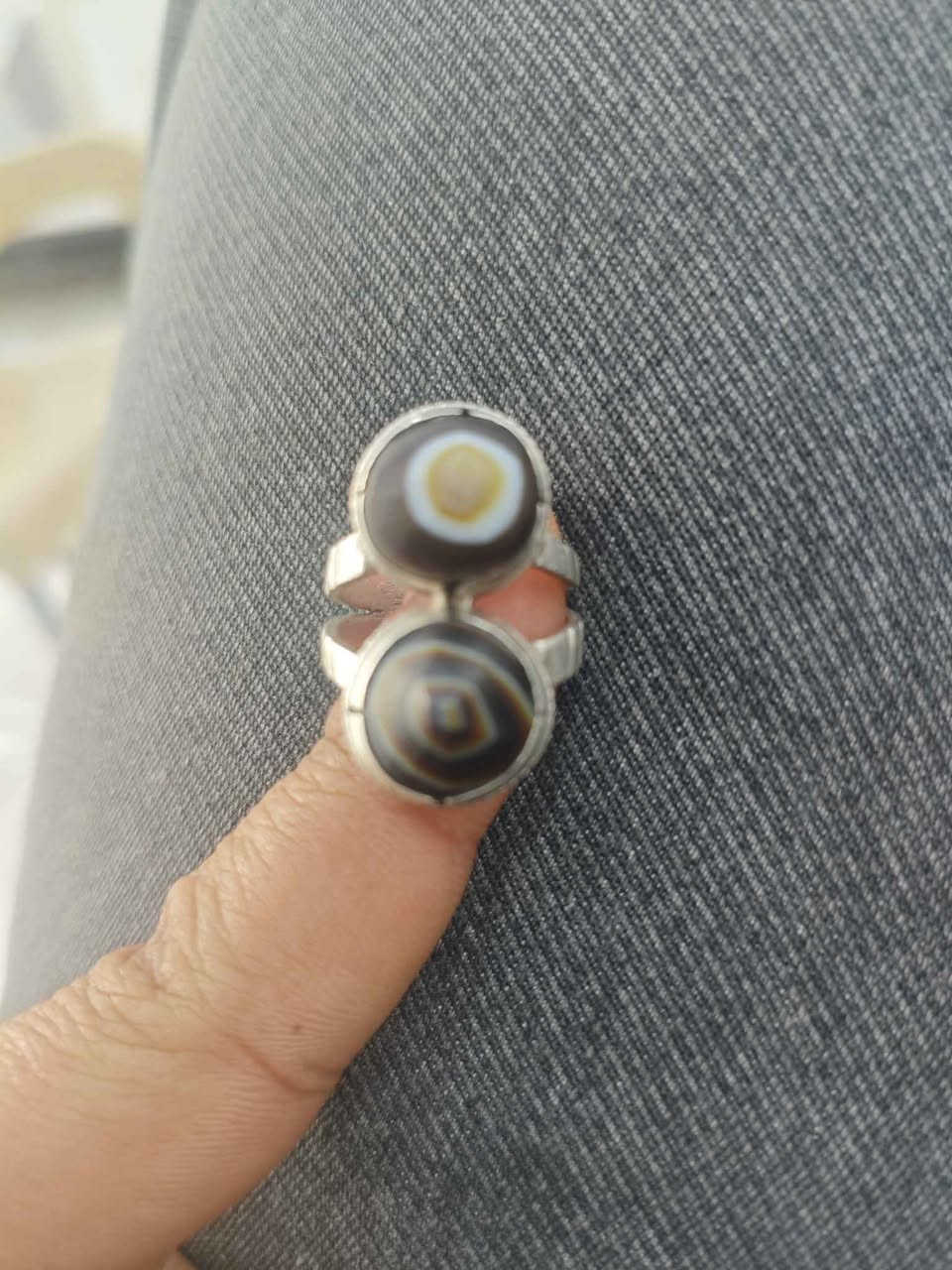 السلام عليكم شباب خاتم جزء سياقه يدويه خاتم شدرتين 
مكاني البصره القبله سعر شباب 75 وبي مجال المو شره رجاء لا يدخل خاص البصرة, العراق


**إذا كنت صاحب هذا الإعلان وتريد حذفه لأي سبب، رجاءا أرسل رسالة إلى الدعم الفني**