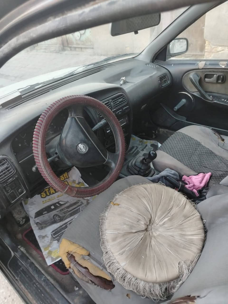 نيسان بريمر ستيشن مديل ٩٢ مداور ثاني يوم عدي بيه وكاله السعر ٢٥ وبيه مجال السياره بل عماره تصل وتدلل ***********
