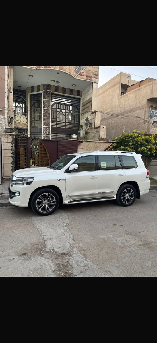 للبيع لاندكروز كراند تورنك ٢٠٢٠ باب اول بحرينيه فول الفول محرك 6 سلندر السياره جديده وكفاله عامه من الصبغ وبحالة الوكاله ترايها صفر بالنسبه للمواصفات فول للاخير 
دشبول لكزز دبل ماوس كشت كهرباء 3 شاشات داخل قرميدي بقلاوه صندوك كهرباء ماشيه 51 الف مكان السياره بغداد الكرخ
*********** متواجد جميع البرامج
*********** محمد
