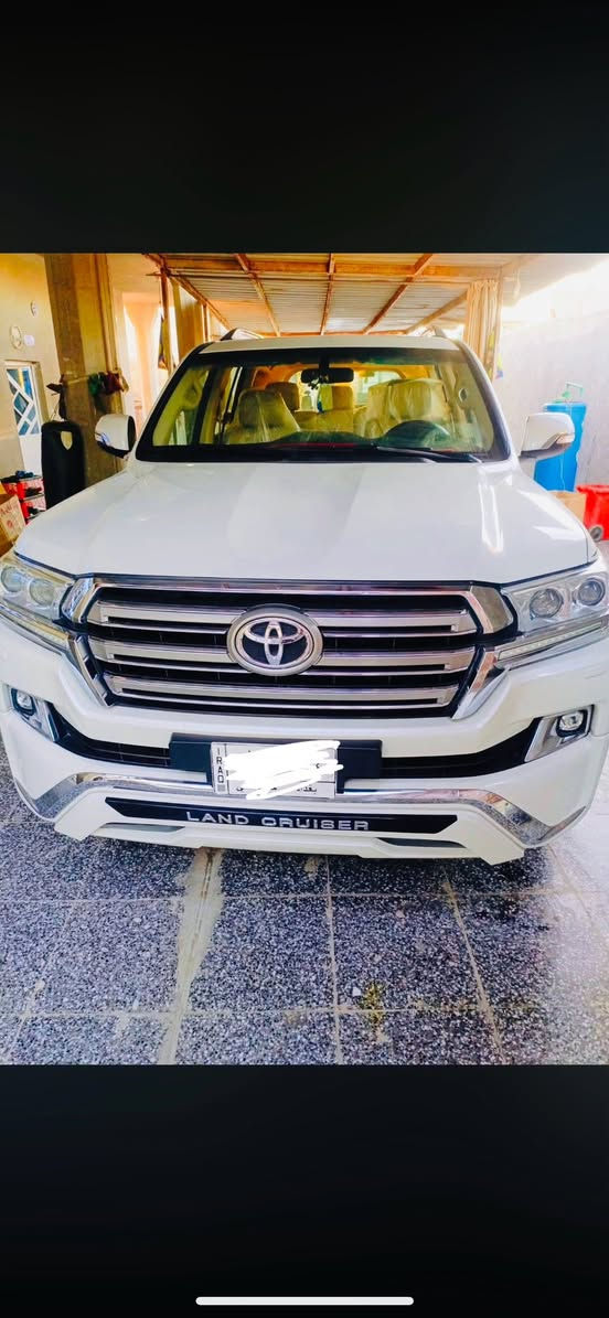 سلام عليكم عندي لاندكروز مديل ٢٠١٧ بريم ثلاث مرات مسوي بيه سونار رقم بغدادمكفوله كفاله عامه الاستفسار علا هاذ رقمي ‭٠٧٧٤ ٠٨٤ ٤٠٦٤‬
