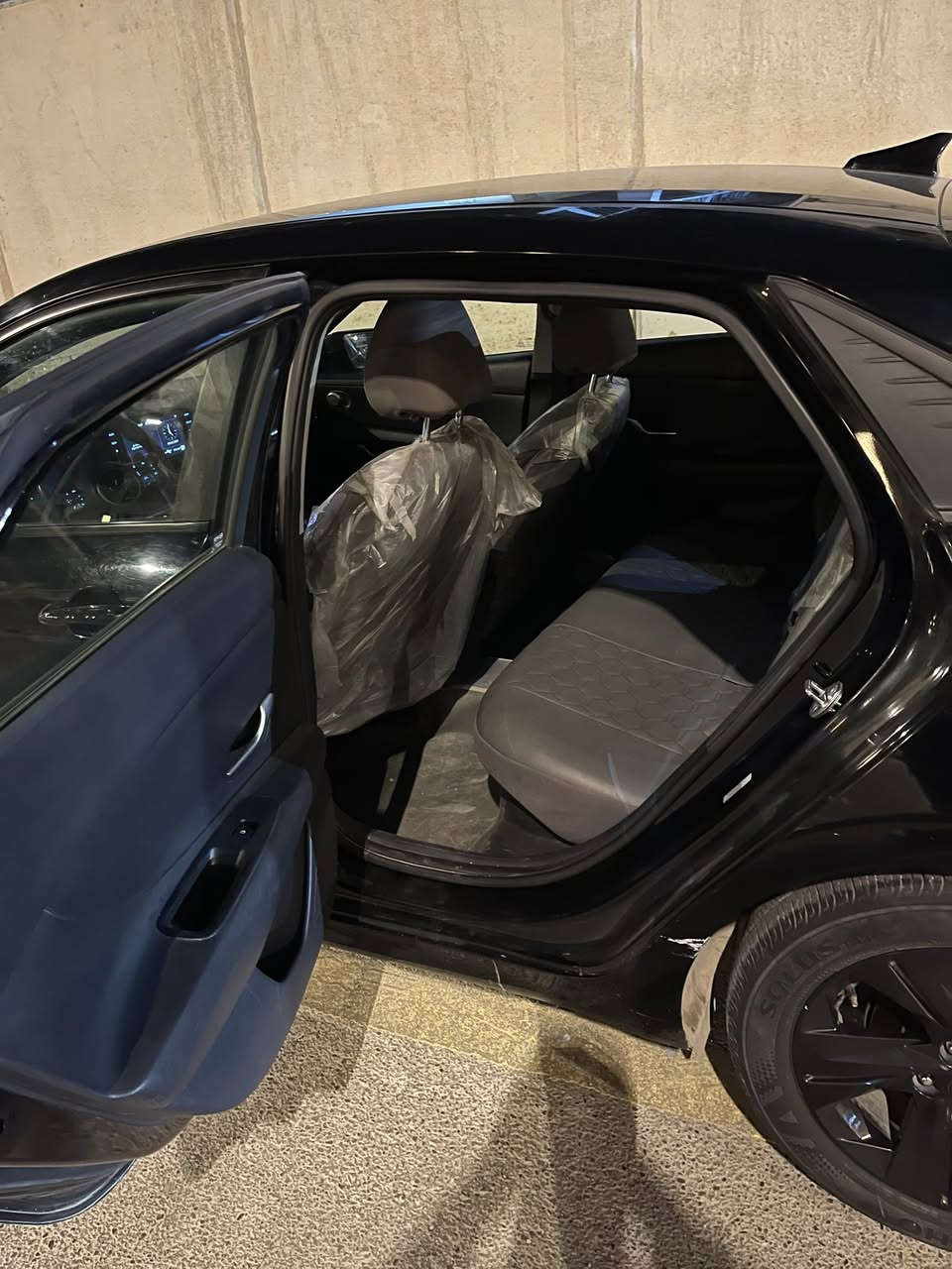 السلام عليكم شلون الطيبين ❤️
عندي النترا هايبرد 23 حادثها خلفي تصليح عمان
حادثها شويه يرادله ترتيب الكل يعرف بتصليح عمان شنو
السياره بس قبغ الجنطه مبدل بدون ايرباك  
مواصفاتها 
- بصمه 
-تشغيل عن بعد
-رادارات جانبيه واماميه
-تدفئه بالكشنات
-سياقه ذاتيه
-بصمه ابواب
-تحديد مسار 
-توقف ذاتي 
-السياره ماشيه 57mi
بعدها على وضع الشركه بجم كبس
رقم اربيل تريد وكاله تريد سنويه 
السعر 137 وبيها مجال للشراي 
يجي يكلب ويشلع عيوني
المكان بغداد الكرخ ***********
