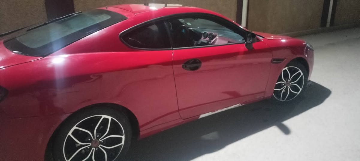 سلام عليكم شباب الكروب متاح سياره هوندي تبرون رياضيه باب واحد البيع موديل 2007 رقم اربيل نكليزي سنويه ال28 سياره حلوه مابيه اي شي نقص مكينه 2400 سعر 65 شراي يتصل ويدلل ***********
