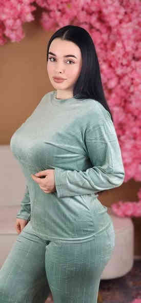 للاستفسار عبر الواتس 
***********
التلي @https://t.me/useydhk
انستجرام @vionka_storee
