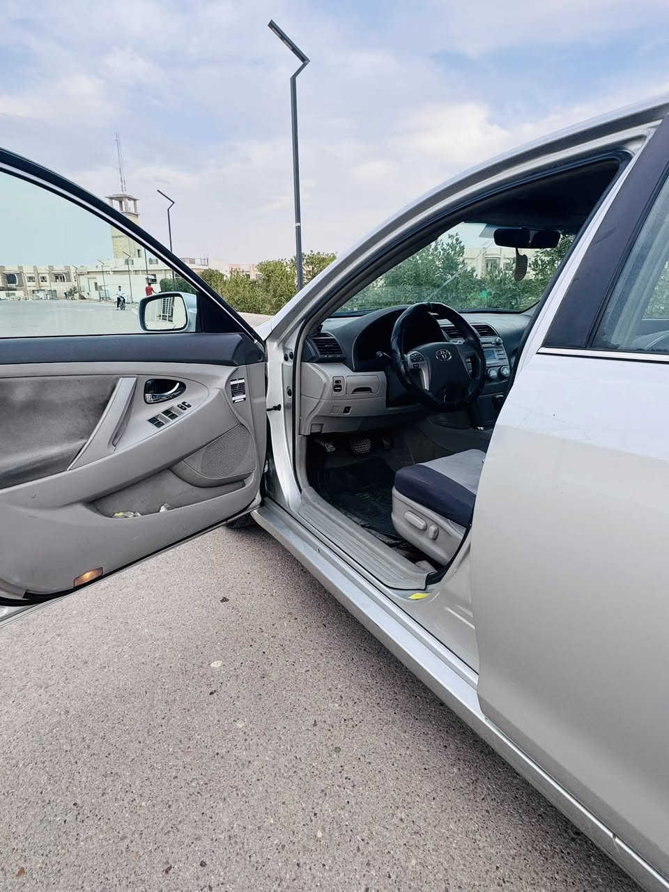كامري 2010
مواصفات معروفة مكفولة كفالة عامة من الصبغ والتبديل عدا الضربة بالبگ لايت وواضحة عندك بالصورة
كير محرك مكفول
محرك 2500 تنفس طبيعي
تبريد ثلج
السيارة مال جناي ومرتبة مابيهه نقص
تحتوي على منظومة غاز واذا اتحب انشيلهه ينقص من سعرهه
السيارة نظيفة جداً
السعر 133
العنوان/ الفلوجة مجمع الجنائن
***********

‭0773 717 5201‬
