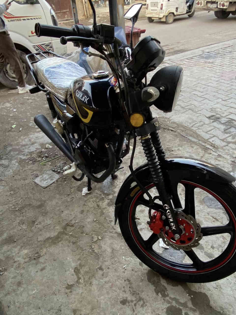 سلام عليكم دراجه ماكس موديل 2025دراجه نضيفه مكينتهة قليل بحقهه اكول نضيفه كهربائيات شغاله كله اشاير علا دشبول نكرة سلف  ونضافته شوف عينكم بل صور دراجه ما مشتغلة اهواي مكاني بغداد  سعر 925وبيعه مجال حك اجية رقم ***********
