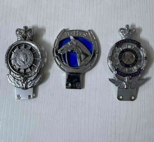 سلام عليكم..
باجات للبيع اصليات جدد فحص..
مكاني البلديات…   ***********
