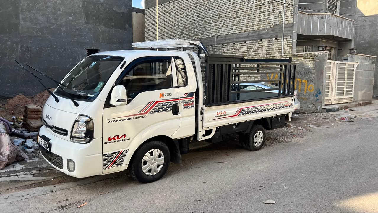 سلام عليكم حبايبنه الطيبه كيه بنكو موديل 2022 رقم بغداد انكليزي سنويه جديده بأسمي مبدل باب اصلي ابلادي نفس الون مال الصدر ماشيه 100 الف 
السياره فول سستم 
تبريد خير من الله ثلج 
كير مكينه مكفوله شرط الفحص 
تحكم استيرين 
هيتر مري 
اشاير مري 
حساسات خلفيه 
السعر 145 مع المحجر معجبك السعر ان شاء الله اتحصل ارخص وكلشي اكو بسوك للاتصال***********
*********** بغداد, العراق
