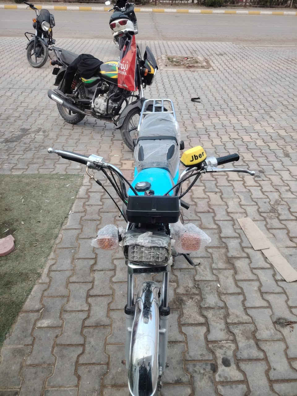 السلام عليكم دراجه ارشه شاصي 2015تعمر 21السعر 500 للاستفسار ***********
