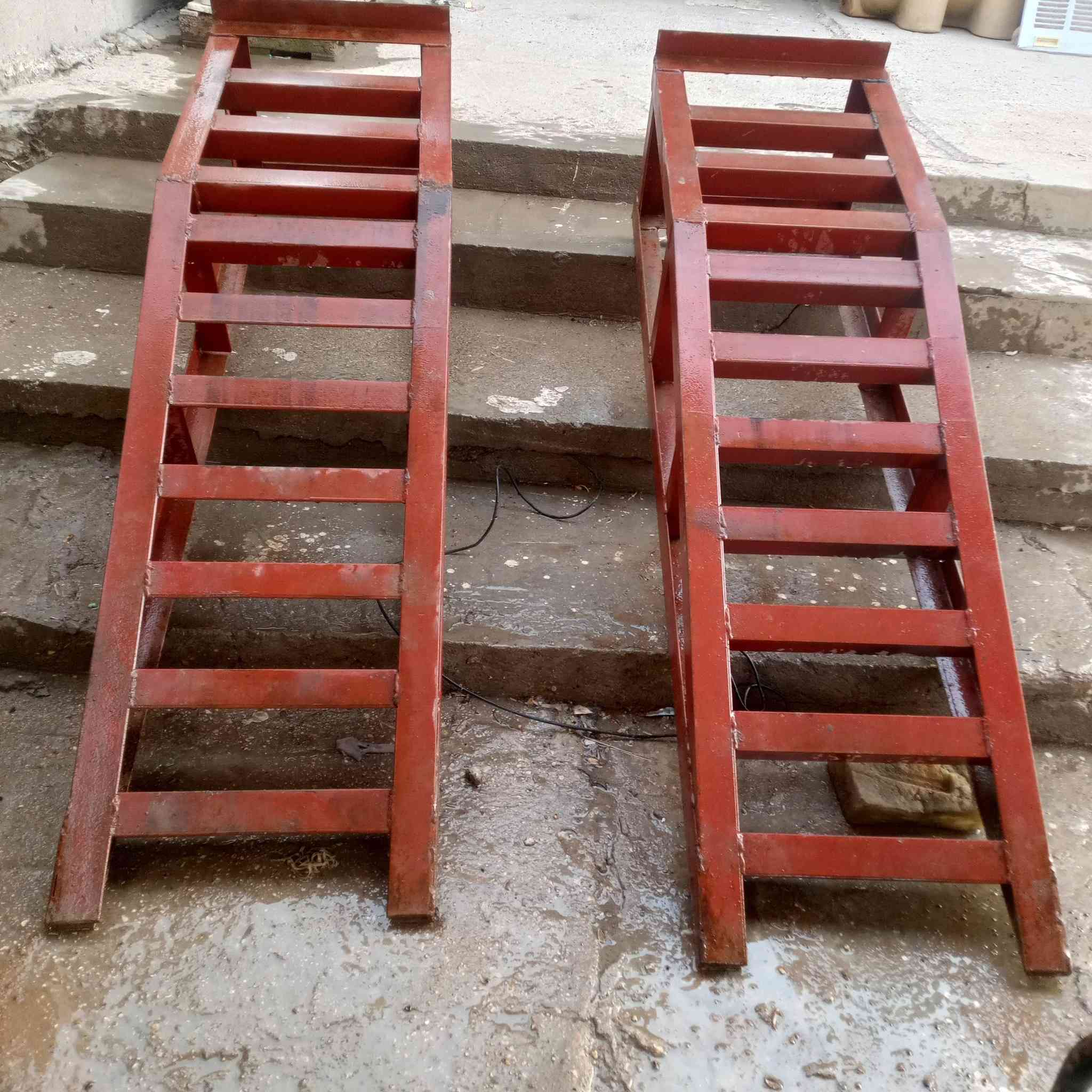 السلام عليكم 
رمبات شغل حديد ثقيل درجى اولى 
السعر 125 
العنوان بابل ابي غرق 
للاستفسار ***********
