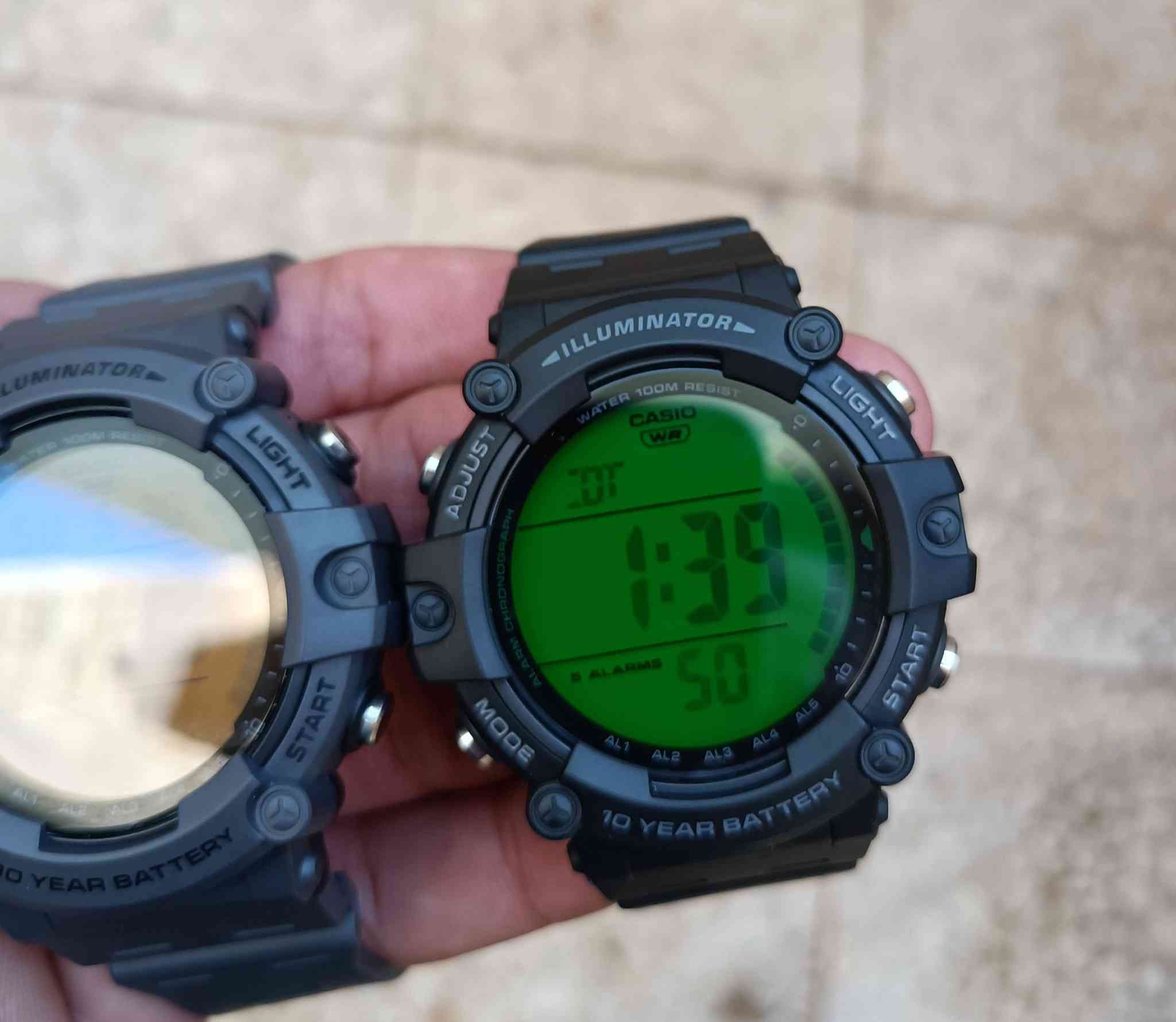 كاسيو جديد شاشة فسفوري
السعر القطعة 55 الف شامل التوصيل 
***********☎️
🚕🚛🚕✅
