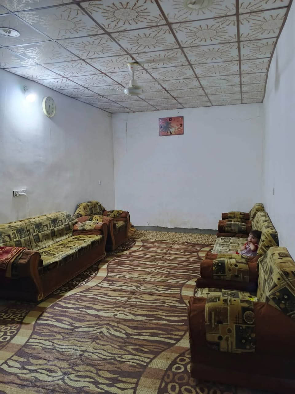 السلام عليكم دار 120 متر .6✖️20 بسعر قطعة ارض في حي الجبيريه الثانيه شارع 10 متر *********** عقارات بيتك الظباط الثانيه مقابيل مذخر ادوية الرواوي السعر 🔥🔥🔥🔥ب سعر قطعة ارض
