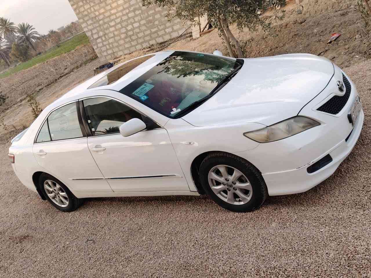 السلام عليكم من رخصت الادمن تيوتا كامري 2008 رقم بغداد باسمي خليجي محرك كير  مكفولات كهربائيات كلها شقاله تخم تاير جديد تحكم ستيرن فول مواصفات تحويل مباشر السعر 120 وبيها مجال بصيط المكان رمادي جزيرة الخالديه (((***********)))
