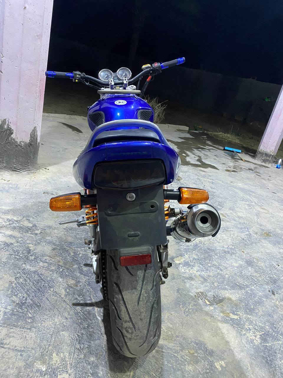 السلام عليكم
لبيع سيبي cB. 400جيل ثاني هايبر 16ولف دراجه اوراق كامله گمرك مدفوع عليها ادامه كامله تايرات جدد دهن جديد كهربايات كله شغاله اشاير دشبول لايت بكلايت عل بلاد دراجه مذب عليها الف كامله لسعر مليون و850-وبيها مجال شراي عيوني لك مكاني بابل سده الهنديه اتصل ‏***********📞
