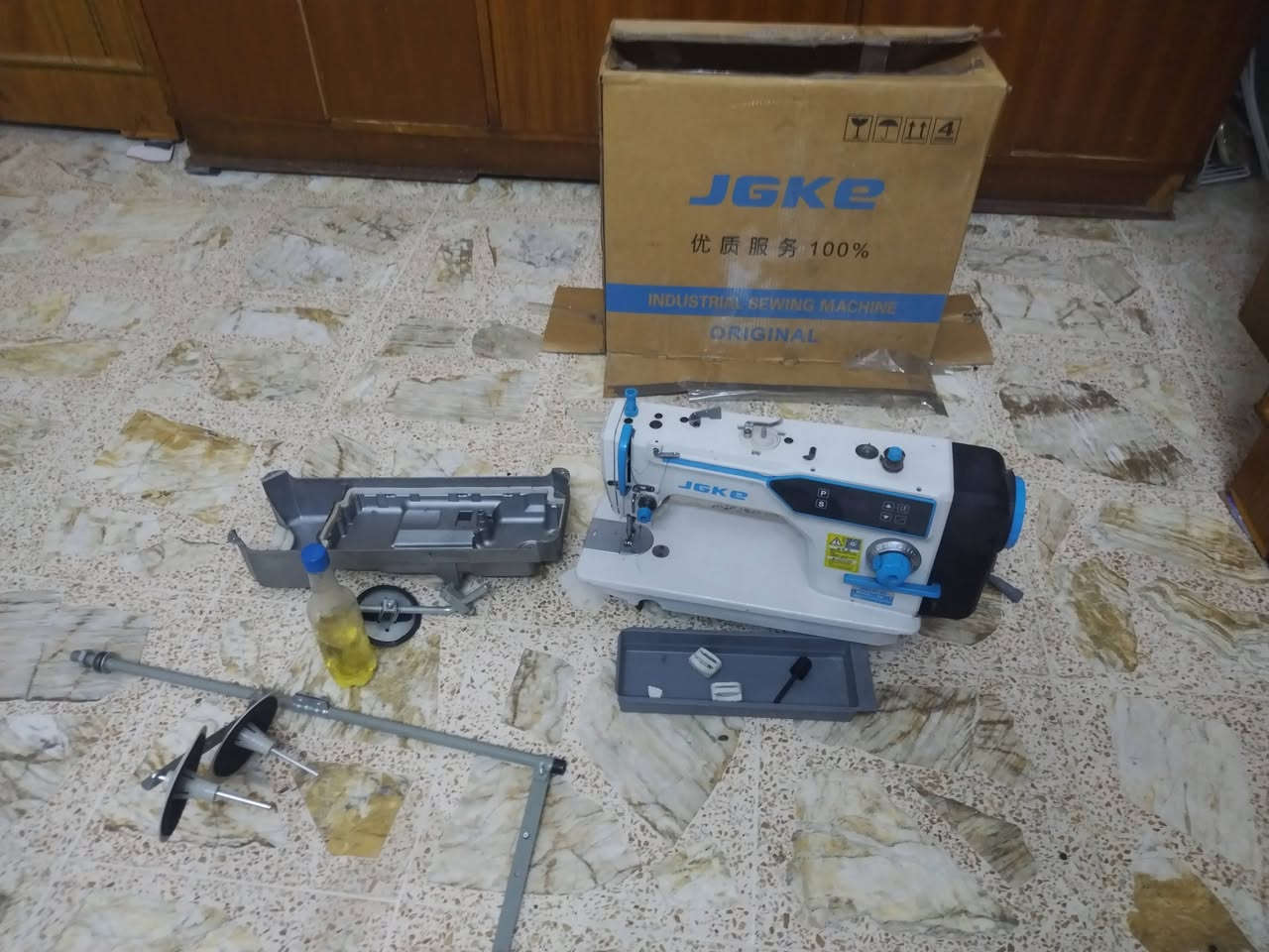 السلام عليكم ماكينه خياطه للبيع رقم الهاتف *********** بغداد حي البتول فقط على الواتساب
