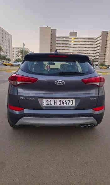 توسان ٢٠١٨فول عده الفتحه رقم بغداد حادثه جاملغ الايمن وشويه من البنيد بدون دواخل السياره نضيفه ماشيه ٧١الف السياره ماماشيه بلنسبه الخواته مكاني بغداد الجديده سعره ب١٦٥وبيه مجال بسيط 
***********
