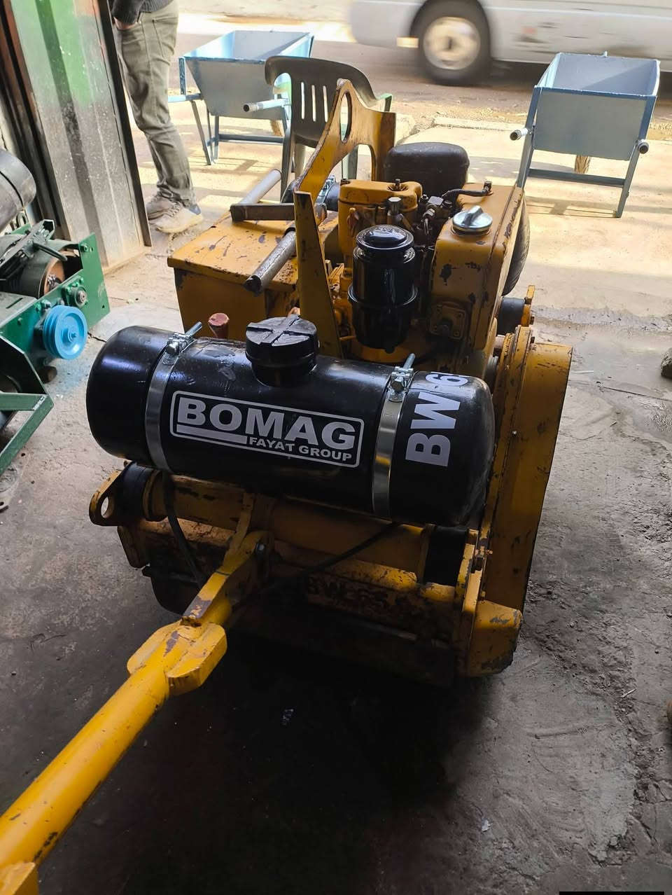 حادلة بوماك يدويه ألماني المنشأ ثلاثة ارباع الطن جاهزة من كلشي كير وماطور جديد هزاز شغال للاستفسار الاتصال 
***********
