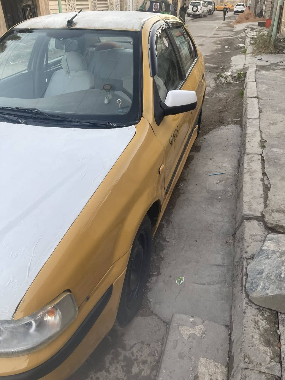 السلام عليكم سمند موديل 2012 سياره حلوه تخم تاير جديد باتري جديد صدر جديد كير ومكينه تبريد شغال رقم انكليزي سنويه لغايت 2027 تحويل مباشر اتصال ع الرقم ***********المكان البياع تقاطع درويش السعر 40وبيها  مجال
