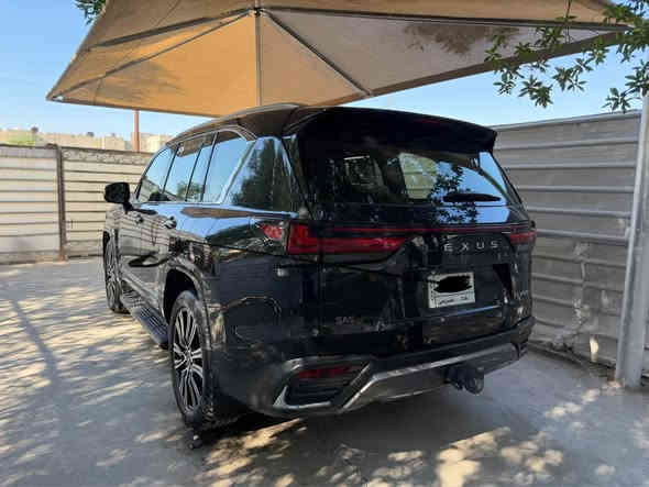 لكزز 2023 ( SAS)  ام الضمان رقم بغداد مغلفه PPF فول الفول ماشيه 35 الف كيلو بدون صبغ ولا بارده ولا اي حاله مكفوله كفاله عامه الموصفات معرفه 1\1 السعر 114 وبيه مجال بسيط الرقم *********** بغداد
