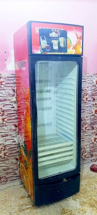 عارضات عمودية • تركي أصلي • بغداد