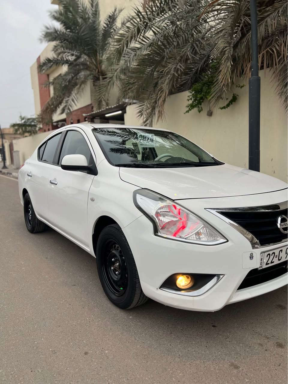 يا الله 
نيسان صني هندي مديل 2024 ماشيه بحدود ل 30 لسياره كفاله عامه صارت عدي دحجه بقبق لصندوق ودحجه بلبلب ما مبينات نهائيا لسياره مشتغلين  عليه عازل مال صوت ارضي وبيبان وتغليف لارضيه جلد ولكشنات وتضليل جامه خلفيه ولمثلثات لسياره جاهزه ربع ماتصرف عليه  رايده 126 بيه مجال قليل *********** البصرة, العراق
