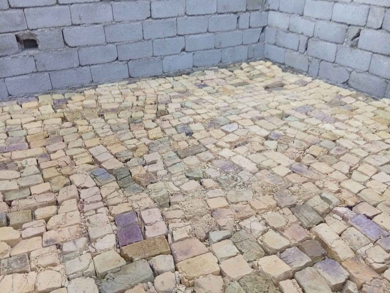 السلام عليكم كسر تربيع للبيع بيه طابوگ سالم وتليثي بأنسب الاسعار حمل فول للتواصل والاستفسار رقمي***********
واتساب ***********
