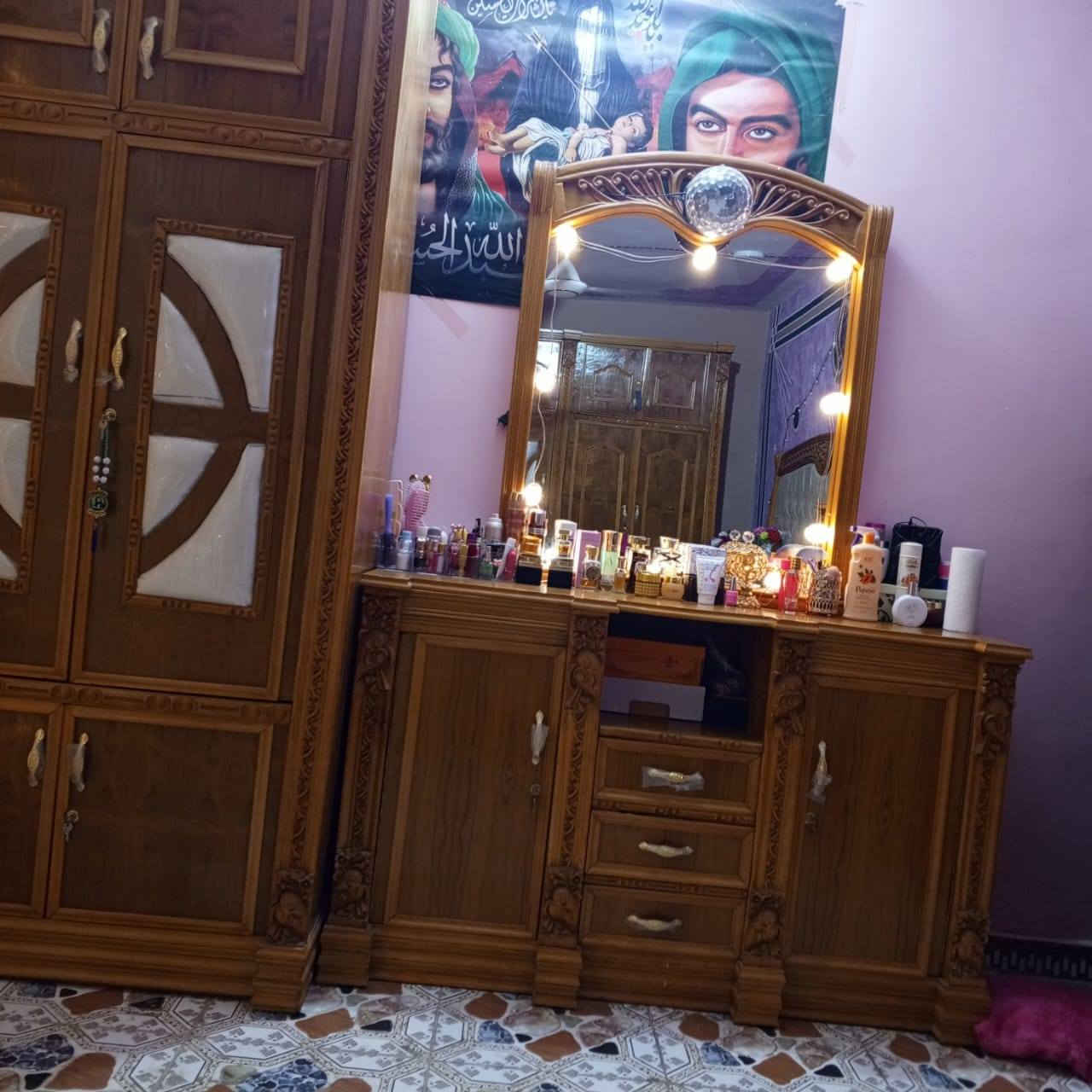 السلام عليكم  اعيد النشر بسبب الوعود الكاذبه.... عندي غرفه تسگام درجة اولى وخشب صاج زان المصري الاصلي استخدام قليل كنتور خمسه باب. مكان الناصريه قضاء النصر  صارت عليه ب ثلاثه ملايين  و سعر البيع يختلف 1500 وبيه مجال لشراي  ... اتصال ع رقم  ***********
