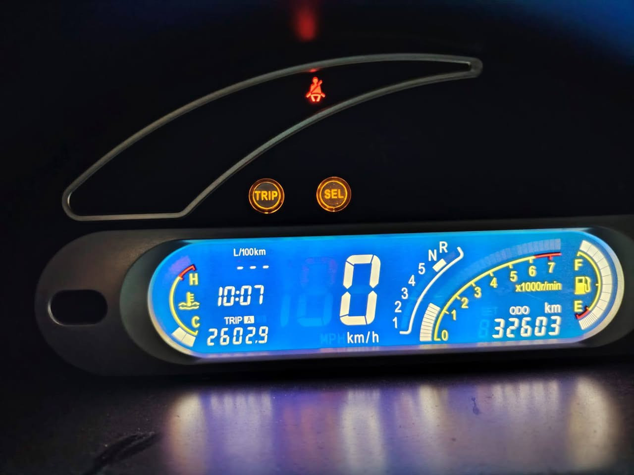 كيو كيو موديل ٢٠١٣ ماخذتها من الشركه ..بأسمي تحويل مباشر عل ايد وحده ..سياره نظيفه ممتعوبه تدفئه تبريد رايدتها ب٣٠ وبيها مجال ...مكاني بغداد الغزاليه


**إذا كنت صاحب هذا الإعلان وتريد حذفه لأي سبب، رجاءا أرسل رسالة إلى الدعم الفني**