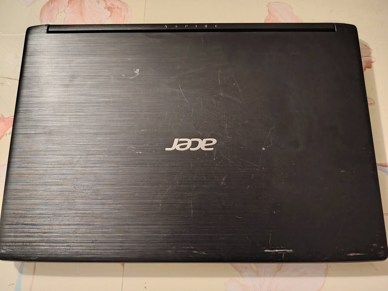 المواصفات

Intel core i3-7020U @ 2.30GHz 
Intel HD 620 
8GB RAM (قابل للتطوير)
HDD 932 GB (قابل للتطوير الى SSD) 

لابتوب مستعمل نظافة 90% .. بي عيب بسيط ظلام خفيف بزاوية الشاشة موضح بالصور

بطارية من ساعة ونص الى ساعتين

 السعر 140 الف - ديالى بعقوبة
للتواصل على الواتس: 
+964 773 520 8034


**إذا كنت صاحب هذا الإعلان وتريد حذفه لأي سبب، رجاءا أرسل رسالة إلى الدعم الفني**