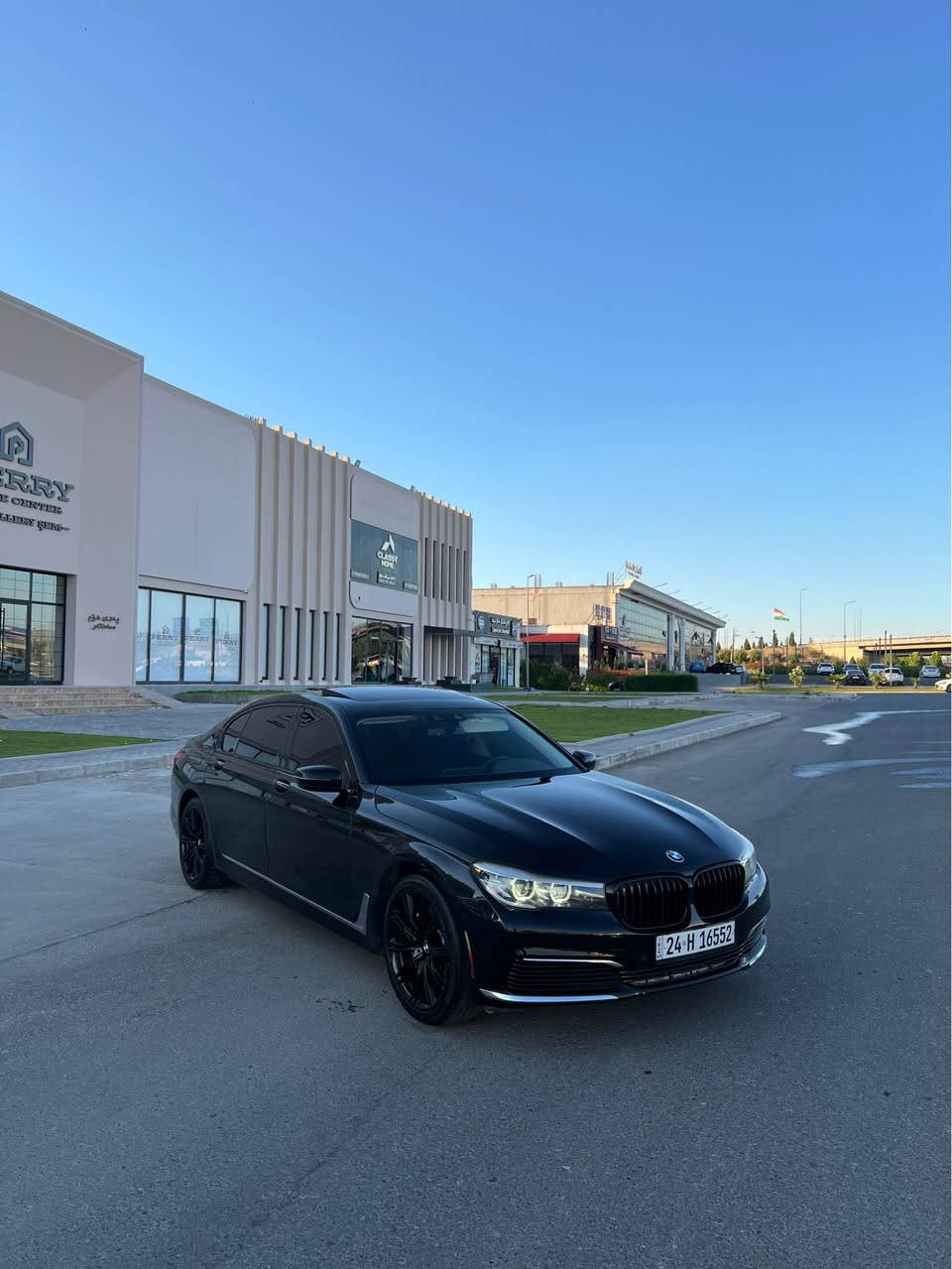 BMW 740Li
للبيع او مراوس 
ضمان امريكي
سنة ٢٠١٩
معرك V6 B58 مرغوب 
باب لارج 
فول فول مواصفات 
كير معرك بشرط دعامي لدعامي بشرط 
مكفول بدون صبغ بدون حادث شخط بشرط
سنويه جديد تعويل بشرط 
سعر جوه سوق ماكو بهاي سعر 275مجال بصيط 
رقم او واتساب ***********
bmw 740Li
فرۆشتن و گۆڕینەوە 
زەمان ئەمریكی
مۆدیل ٢٠١٩ 
مەكینە 6 b58مەڕغوب 
دەركە گەورە 
فول مواسەفات 
گێڕ و مەكینە بەشەرت بئ سبوغ دەعامی لۆ دەعامی بەشەرت
سەنەوی نوێیە تعویل بەشەرت
سعر خوار ھەموو بازار 275💵 مجال برایانە 
شوێن ھەولێر 
***********📞📞📞📞 أربيل, العراق

