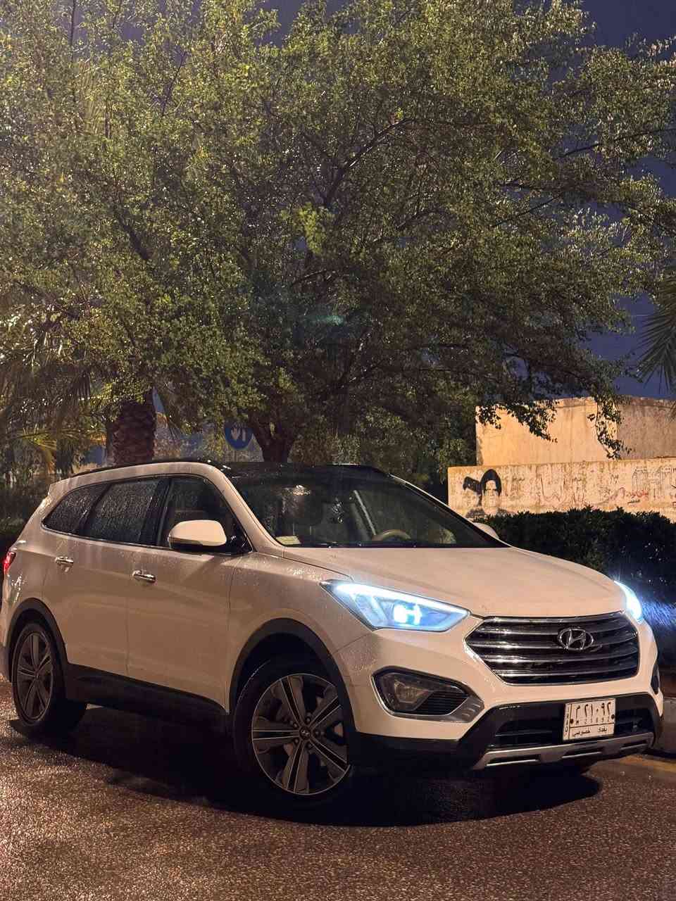 السلام عليكم 
🟢سنتافي 2014 وارد امريكي 7 راكب 

🟢 6سلندر 3.5 فول مواصفات LIMITED

🟢كشن تدفئه تبريد و الخلف فقط تدفئه جلد 

🟢كشن خلفي منفصل 

🟢كشن كهرباء خزن ميموري 

🟢فتحة سقف بنرامه 

🟢مري قلاب 

🟢كامري خلفي 

🟢حساسات تصادم 

🟢3 قطع تبريد 

🟢تدفئه بالستيرن تحكم وضعيات قياده 

🟢صندوق كهرباء شفط 

🟢رادار نقطه عمياء 

🟢تشغيل بصمه 

وبعد هواي مواصفات 

الاستفسار :***********

رقم الشاصي:KM8SR4HF9U042807
