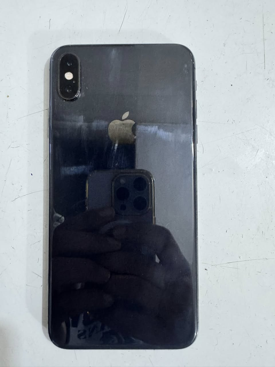 السلام عليكم ايفون X max للبيع ذاكره (64) بطاريه (76) الجهاز جديد شخط مابي مامفتوح السعر (250) وبي مجال للتواصل ***********

