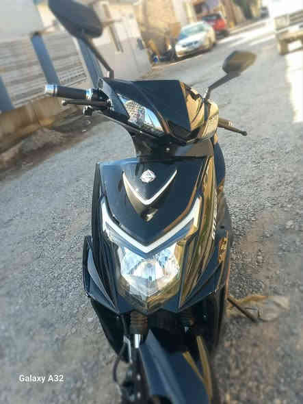 السلام عليكم  موطور للبيع سكنس شحن مابي شي 6بطاريات دبل ملف 2000 السعر 600وبي مجال 
للاستفسار على الرقم
***********
