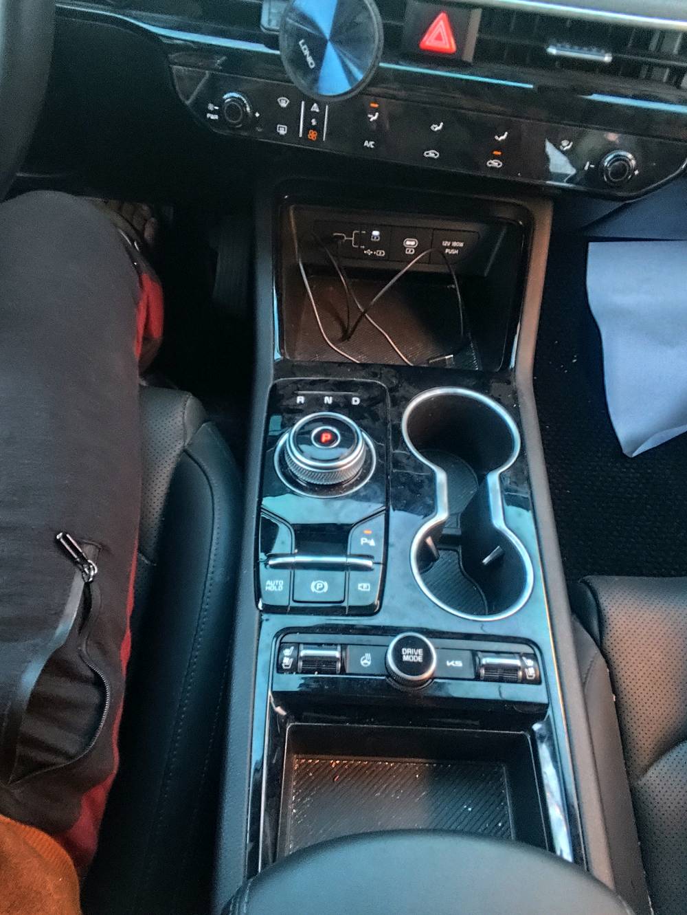 كيه فايف موديل 2024 وراد كوري فول مواصفات ماعده فتحه غاز بلاد محرك الفين دوش سياره كفاله لون ابيض صدفي لوم مميز بدون رقم بصره تسجل جميل محافظات ماعده لإقليم 
سياره ممشى 80  مكاني بصره  علمن وكيل كل محافظة عندي بصم 