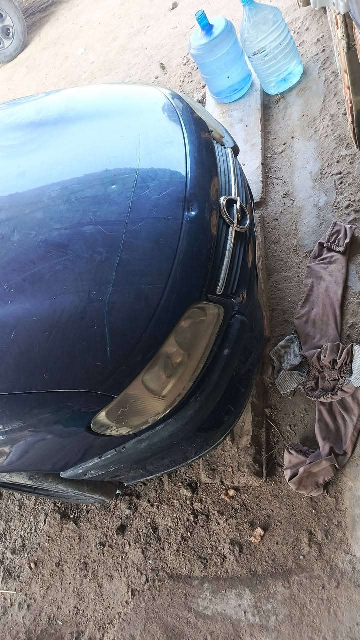 سلام عليكم سياره اوبل  سعر 25 وبيها مجال المكان بغداد اليوسفية رقم انبار ***********
***********
