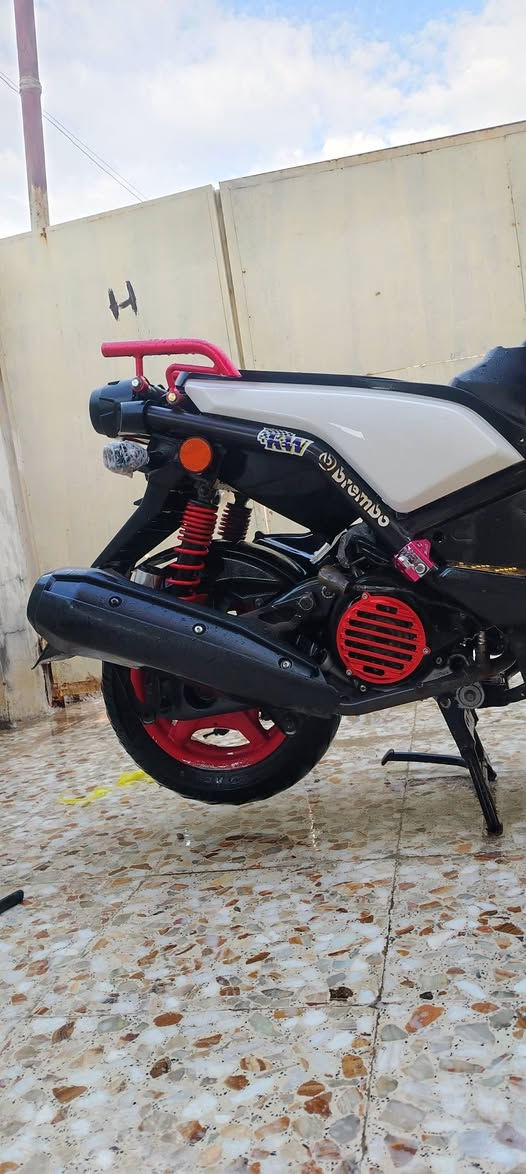 دراجه سكنس للبيع مكفوله برغي مامفتوح بيهه شوفت عينك اي استفسار اتصال عل رقم ***********
