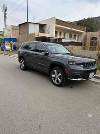 جيب گراند شيروكي limited 2021 الشكل الجديد. ٠ رقم بغداد  ماشيه١٦ الف م...