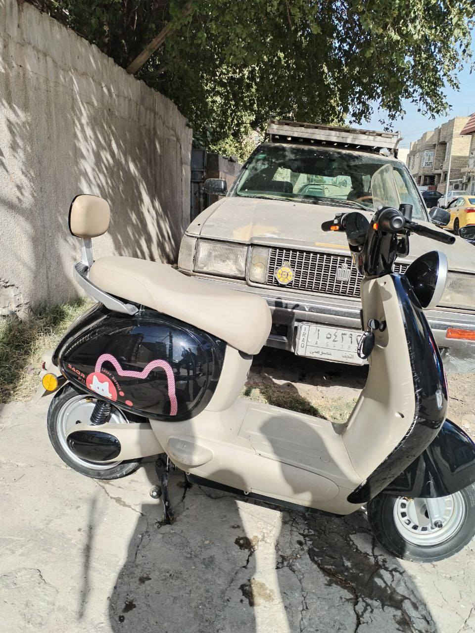 سلام عليكم
دراجه شحن للبيع 

دراجه حلوه نظيفة تخبل 

دراجه صغيرة

سرعتها 60 حقيقي 50

موجود وصل معرض دراجه مستعملة كلش قليل 

تحتوي على 4 بطاريات مسطرة زغار 

بطاريات نظيفة شرط ضمان بيهن

عنواني بغداد حي جميلة

السعر 500 بيها مجال

متواجد واتساب
***********
