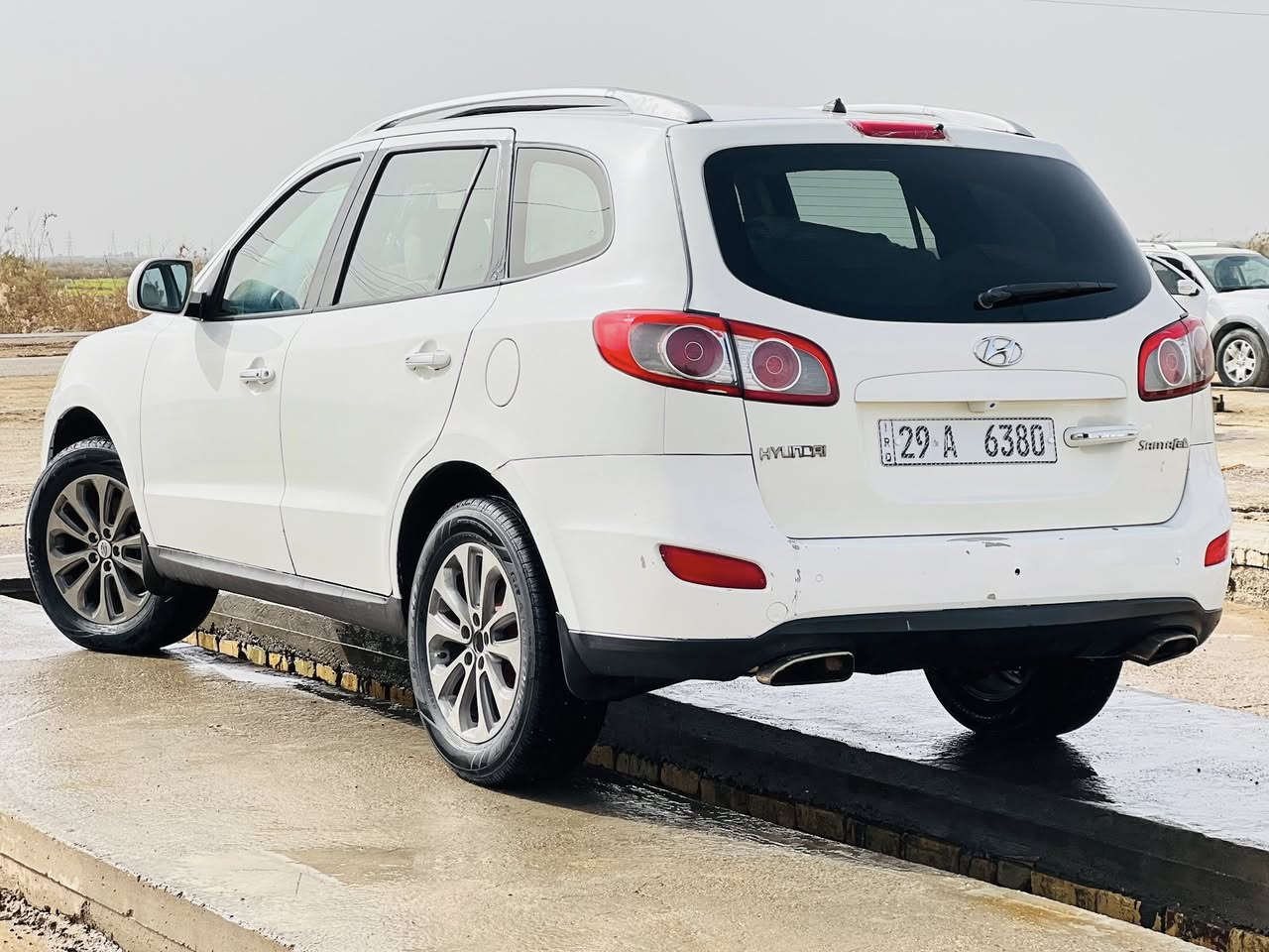 السلام  عليكم سنتافي2012 رقم  واسط دولي باسمنه ل28  فول موصفات 1/1محرك 6v الموصفات بصمه  3 قطع تبريد فتحه كشن كهرباء تبريد بيانو 7 راكب مكفوله من العيب الشرعي لغود شواصي مكفوله  سياره متجايه تجيه بسيطه السعر 118 بيها مجال  
حداديه تخم تاير شرط فول جاهزه السياره مال جناي 
مكان السياره ناصريه قلعه سكر 
***********
