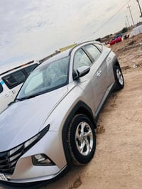 توسان خليجي مديل ٢٢ مراوس شارجر او وبامه فقط غير متواجد  على الفيس 078...