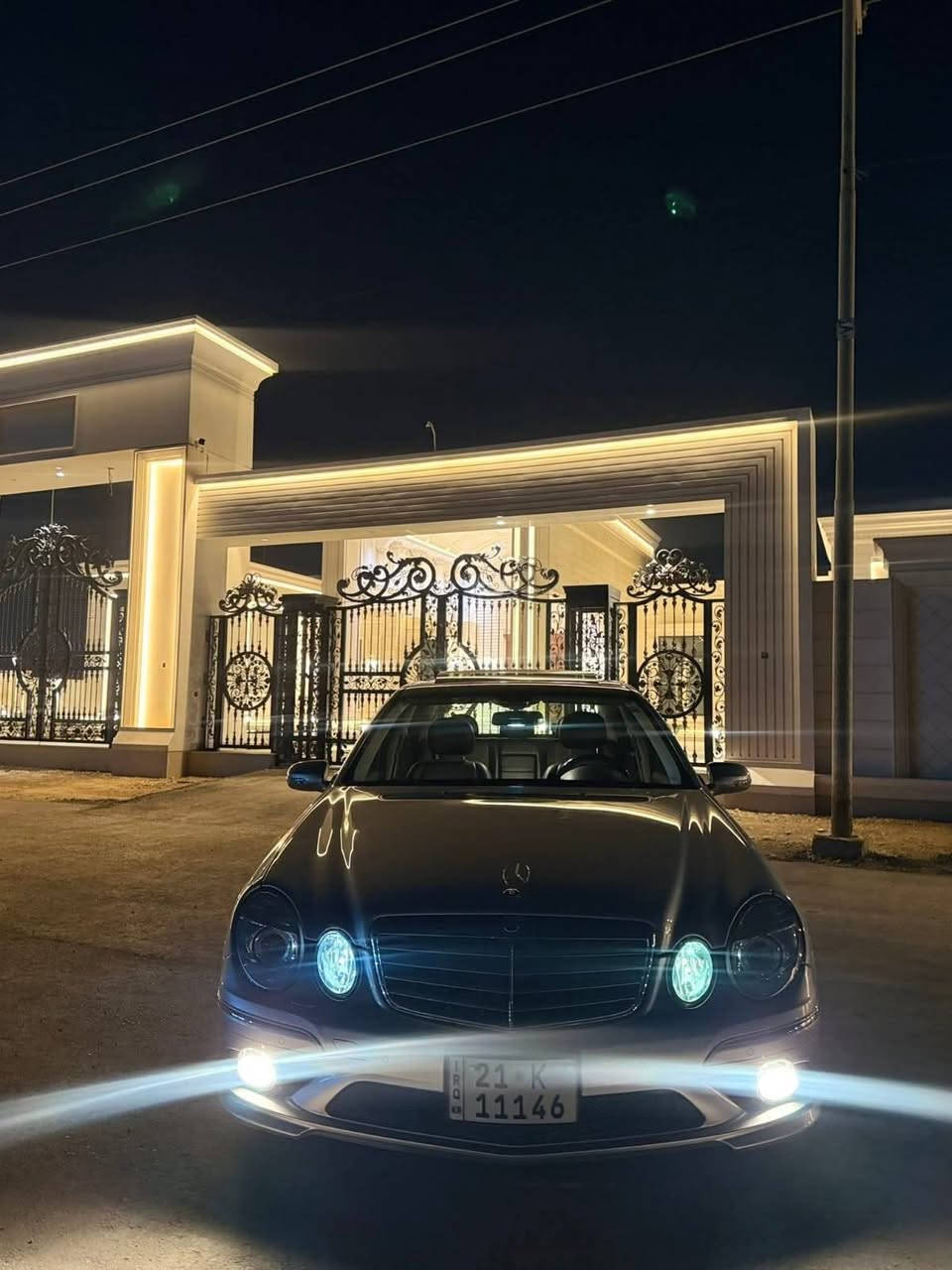 السلام عليكم للبيع مارسدس E 350 لون سلفر كير ومحرك جدد لوك صدر الأمامي والخلفي جديد كهربائياتها كلها شغاله شرط اي نقص ما بيها شرط التحويل سنوية السياره فووول مواصفات السعر ١٣٥ ورقة بيها مجال للشراي للاتصال على الرقم ***********
