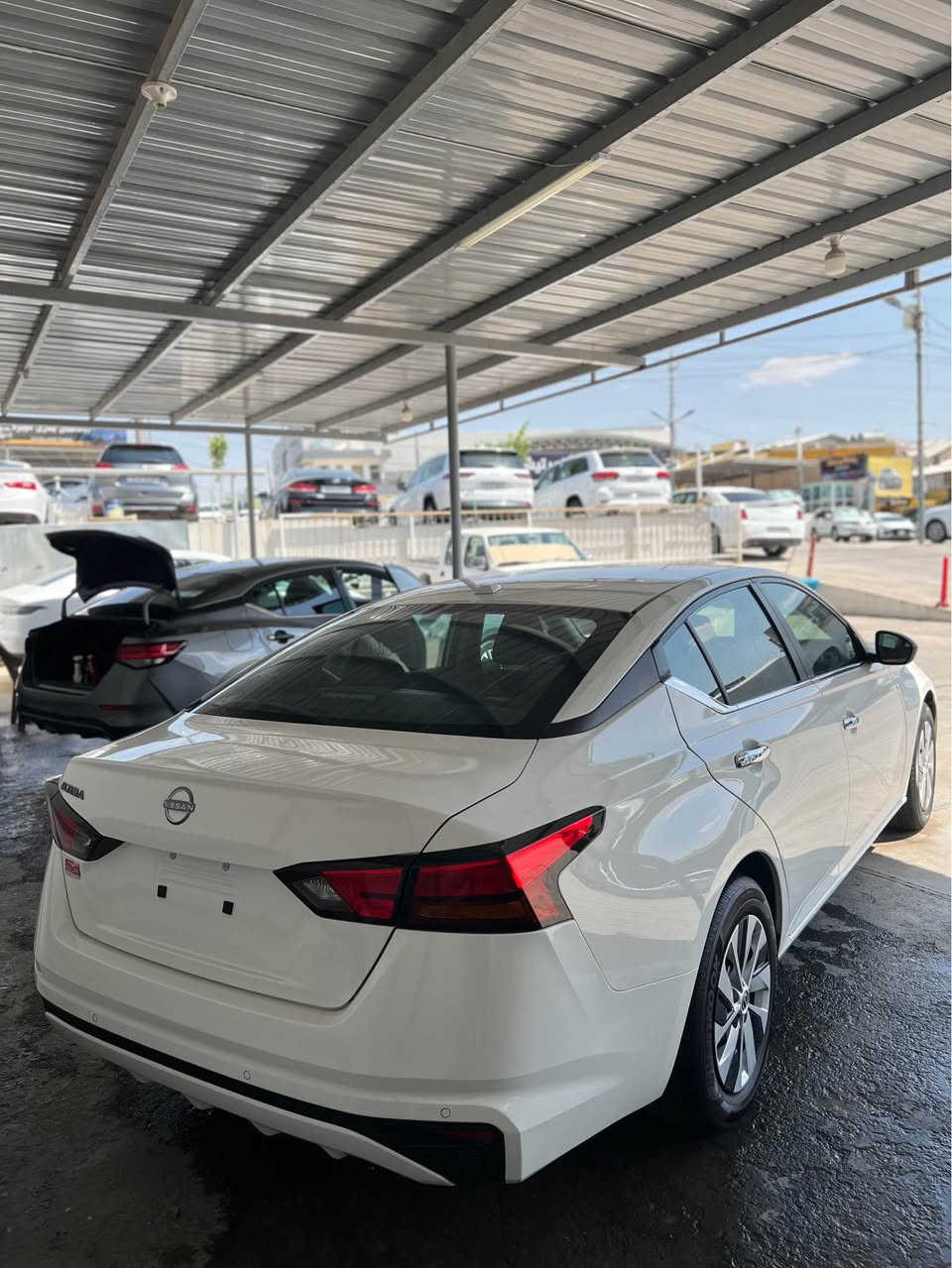 Altima 2025 s بۆ فرۆشتن
سەیارەکە تەنها ٧٠٠٠ میل ڕۆشتووە و لەسەر دەقی شەریکە ماوە 
سەیارەکە بێ بۆیاخ و سارد و شوختە
شاشە گەورە و کامێرا و بلوتوز پێش ڕادار ٤ تایەی شەریکە لە ژێرایە سەیارەکە رەقەم کاتیە و ٣ مانگی کاتی لەگەلە 
سعری ١٧٥ گەڵا و معامەلەی تیایە
*********** السليمانية, العراق
