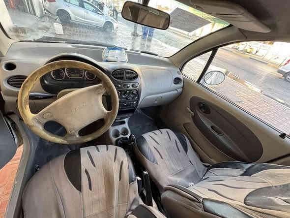 كيو كيو 2012 
سايره حلوه وجاهزه كير ومكينه جدد كهربائيات كلها شغاله كير عادي 
السعر$30 
***********
