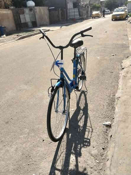 السلام عليكم بايسكل للبيع بناتي حجم 27 26 ياباني مال حاويه كله مختم وياله ستيرن ماشا البايسكل كله نظيف تايرات جوابه السعر 135 وبي مجال العنوان بغداد الكماليه الرقم ***********
